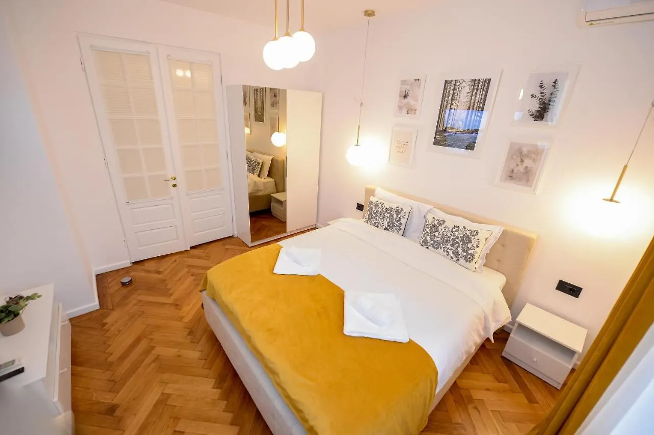 Villa Maria De Luxe Bucharest 0*,  Romania